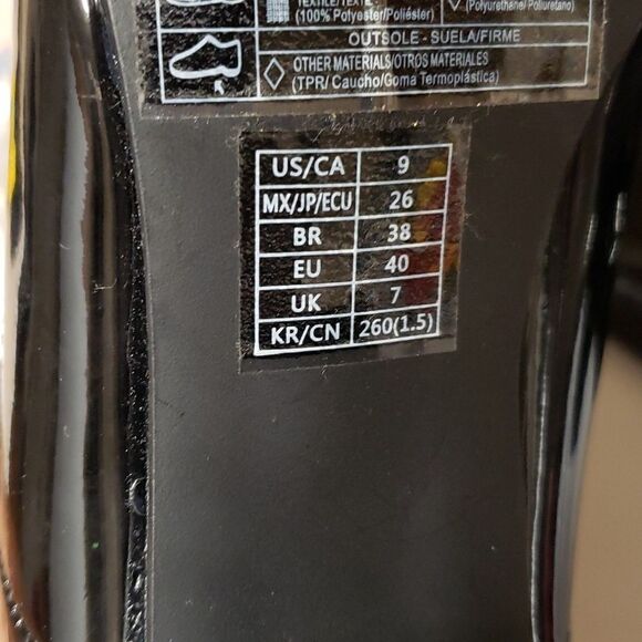 Forever 21 Pullon Black Faux Patent Ankle Boots sz 9 - Picture 7 of 8